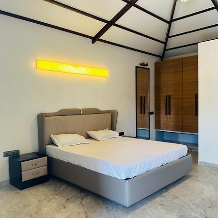 Srk Farm And Resort Anjār Exterior photo